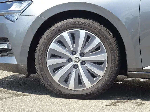 SKODA Superb Combi 2.0 TDI Ambition Navi/LED/Kamera – Bild 6