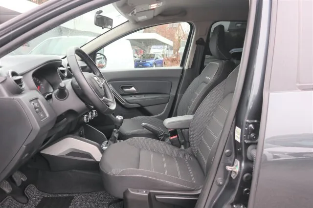 DACIA Duster II PRESTICE Plus/ ALLRAD 4WD/ NAVI ! uvm. – Bild 7