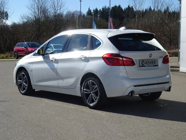 BMW 2er Active Tourer - 220i Sport Line Navi/Autom. – Bild 4