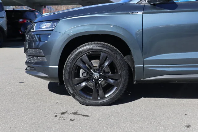 SKODA Karoq 2.0 TSI Sportline 4x4 Navi/Autom./Klima/BC – Bild 3