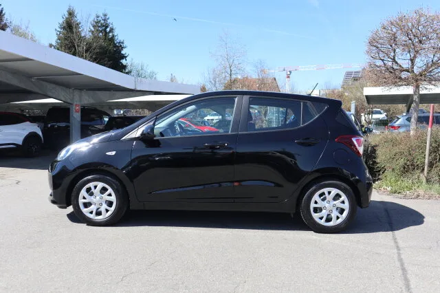 HYUNDAI i10 TREND PLUS / KLIMA/SITZHEIZ/PDC / BC / MET. – Bild 4