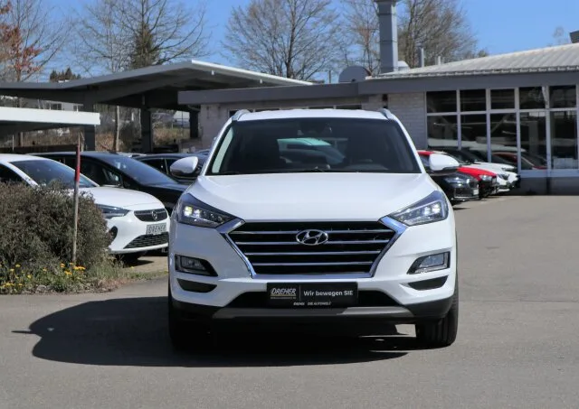 HYUNDAI Tucson 1.6 Advantage 2WD Navi/Klima/BC/eFH. NSW – Bild 2