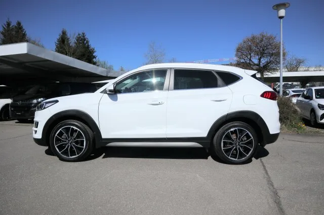 HYUNDAI Tucson 1.6 Advantage 2WD Navi/Klima/BC/eFH. NSW – Bild 4