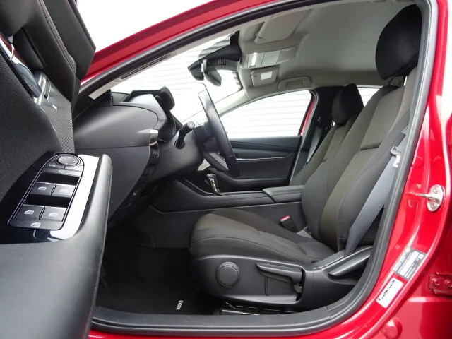 MAZDA 3 SKYACTIV-X M-Hybrid Navi/Autom./Klima/Kamera – Bild 7
