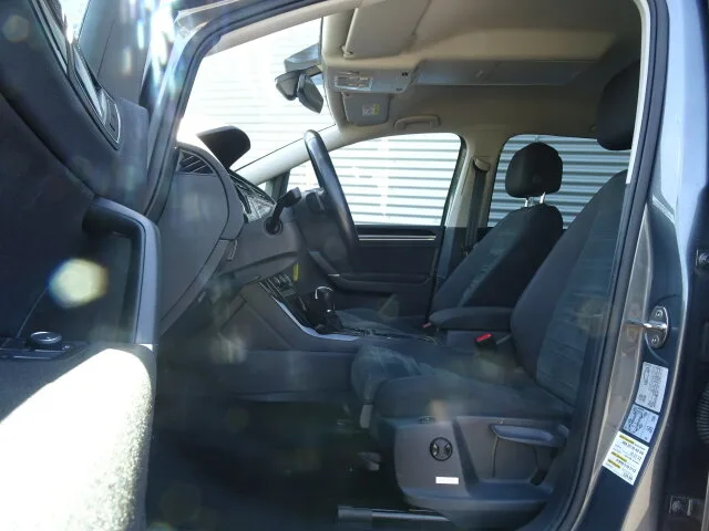 VW Touran Highline DSG Navi Einparkhilfe Familienvan Klima – Bild 7