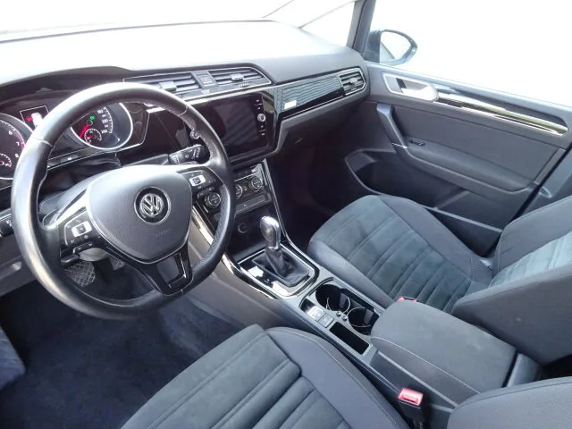 VW Touran Highline DSG Navi Einparkhilfe Familienvan Klima – Bild 8