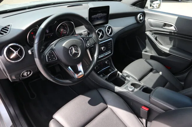 MERCEDES-BENZ CLA 200 Shooting Brake Urban Navi/Autom./Klima – Bild 7