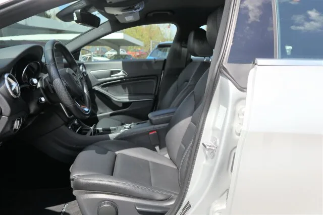 MERCEDES-BENZ CLA 200 Shooting Brake Urban Navi/Autom./Klima – Bild 8