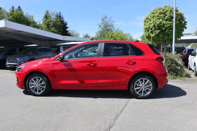 HYUNDAI i30 1.5 T-GDI Advantage Mild-Hybrid LED/Kamera – Bild 4