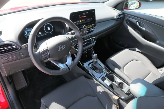 HYUNDAI i30 1.5 T-GDI Advantage Mild-Hybrid LED/Kamera – Bild 7