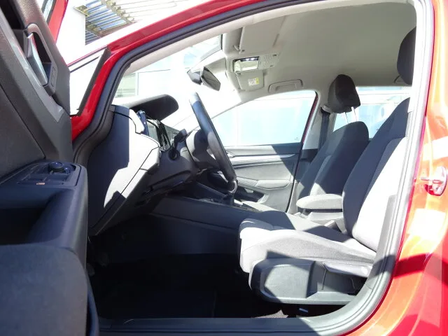 VW Golf VIII 1.0 TSI Bluetooth/LED/EPH/Sitzhzg. – Bild 6