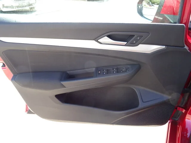 VW Golf VIII 1.0 TSI Bluetooth/LED/EPH/Sitzhzg. – Bild 8
