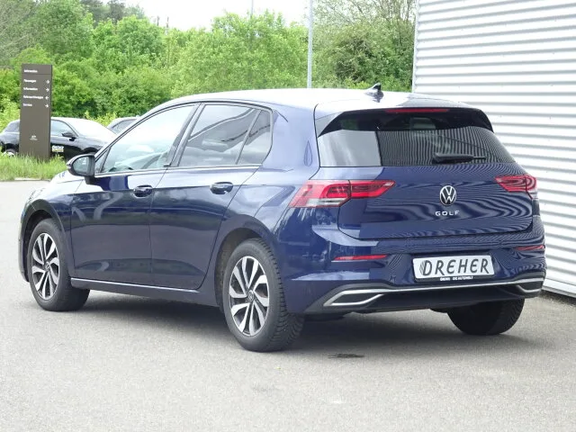 VW Golf VIII 1.5 TSI Active Navi/Klima/LED Sitzhzg. – Bild 3