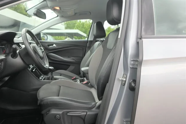 OPEL Grandland X 1.2 Turbo Edition LED/Kamera/PDC/LED – Bild 8