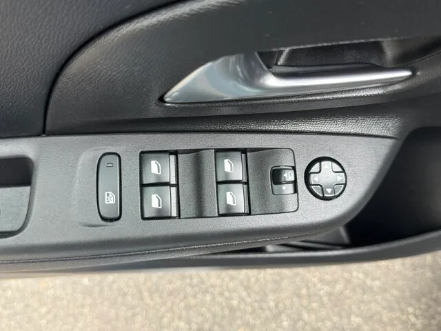 OPEL Corsa F GS Line / KLIMA / ALU / TEMPOMAT / BC – Bild 8