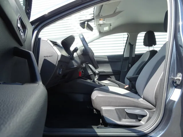 SEAT Ibiza 1.0 TSI Style Navi/Klima/Sitzhzg./DAB/LM – Bild 7