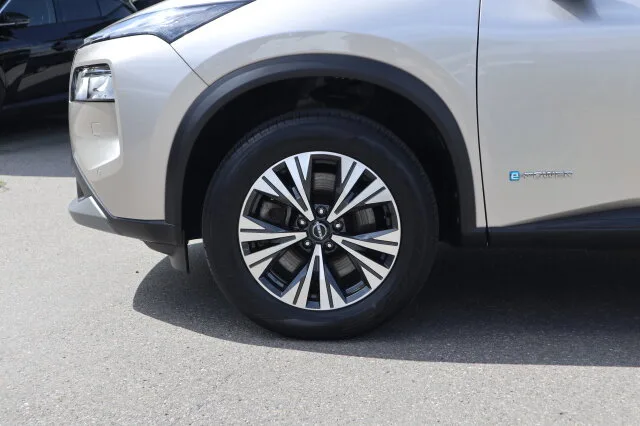 NISSAN X-Trail 1.5 VC-T MHEV Acenta Navi/Klima Autom. – Bild 3