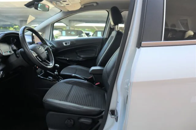 FORD EcoSport TITANIUM Plus / AHK / NAVI/schöne Optik – Bild 8