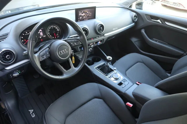 AUDI A3 Sportback 30 TFSI basis Klima – Bild 7