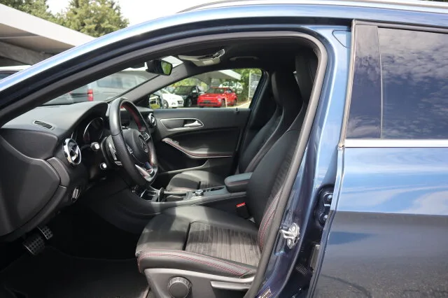 MERCEDES-BENZ GLA 250 AMG Line Navi/LED/Sitzhzg./Klima Autom. – Bild 8