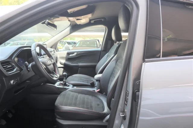 FORD Kuga 1.5 EcoBoost ST-Line X Navi/Klima/LED/BC – Bild 8