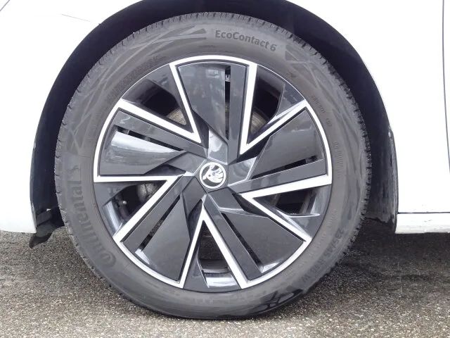 SKODA Superb Combi 2.0 TDI DSG AHK nur 25tkm Ambition Autom. – Bild 6