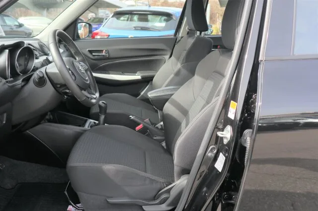 SUZUKI Swift CLUB HYBRID / 1 Hand / sparsam / wenig km – Bild 7