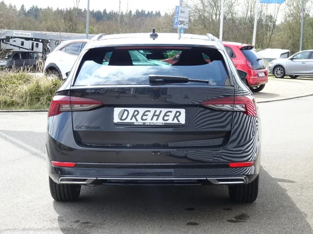 SKODA Octavia Combi 2.0 TDI DPF Sportline Navi/Autom. – Bild 5