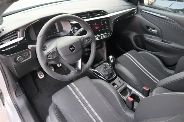 OPEL Corsa GS PLUS / TOP AUSSTATT./VIELE PAKETE/1.Hd. – Bild 8