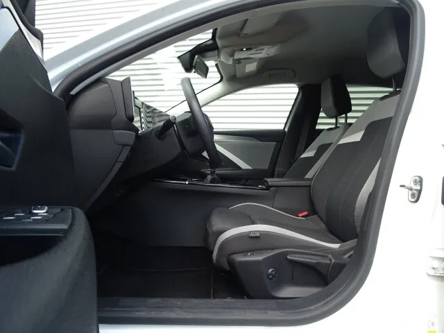OPEL Astra L 1.2 Turbo Business Edition LED/Navi/PDC – Bild 7