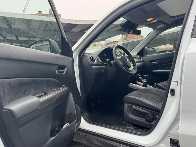 SUZUKI Vitara Comfort Plus+/ALLRAD/PANO-DACH/NAVI/129PS – Bild 7