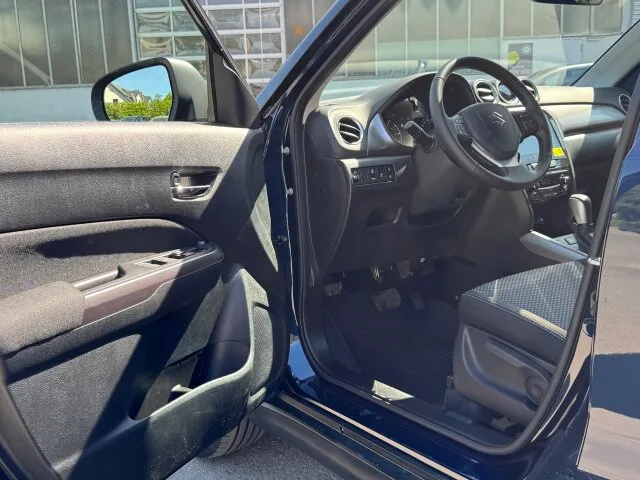 SUZUKI Vitara COMFORT/neue AUTOMATIK!/NAVI/ACC/ u.v.m. – Bild 7