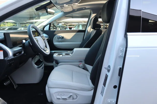 HYUNDAI IONIQ 9 UNIQ 4WD 6-Sitzer Pano – Bild 7