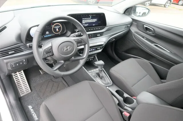 HYUNDAI Bayon MY25 1.0 T-GDI 7-DCT 100 PS Prime Navi/LED – Bild 8