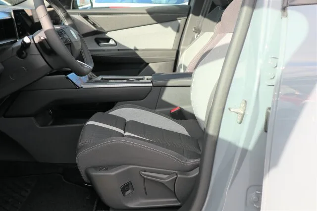 OPEL Grandland PLUGIN/KOMF+TECH-P/ALU 19/ OBC 7,4KWH – Bild 7