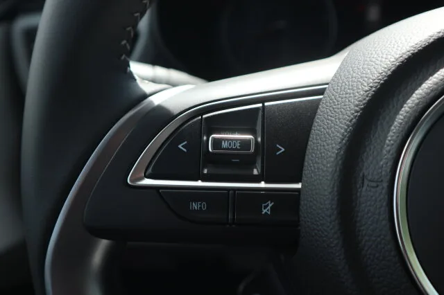 SUZUKI Swift Comfort/AUTOMATIK/NAVI/ACC/MET/SITZHEIZUNG – Bild 8