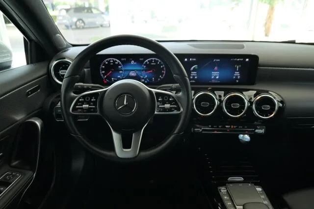 MERCEDES-BENZ A 200 Progressive Navi / Automatik / LED Autom. – Bild 8