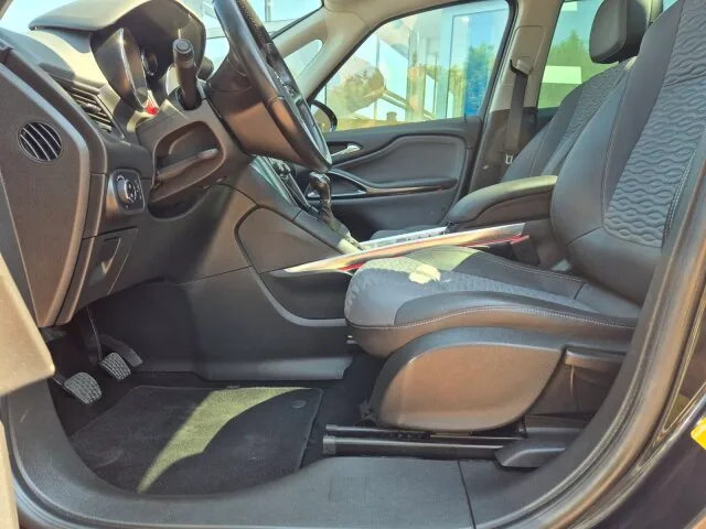 OPEL Zafira Tourer Innovation Panoramascheibe/Glasd. – Bild 6
