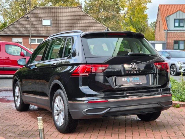 VW Tiguan Sitzhzg,/Tempomat/Parksensoren – Bild 4