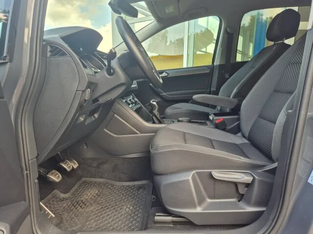 VW Touran Active 7-Sitzer, Navi Klima/Park-Assist. – Bild 6