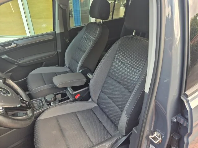 VW Touran Active 7-Sitzer, Navi Klima/Park-Assist. – Bild 7