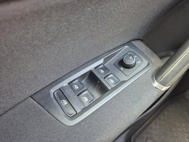 VW Touran Active 7-Sitzer, Navi Klima/Park-Assist. – Bild 8