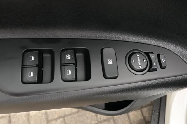 KIA Stonic 1.0 T-GDI Vision Navi / Automatik / AHK – Bild 7