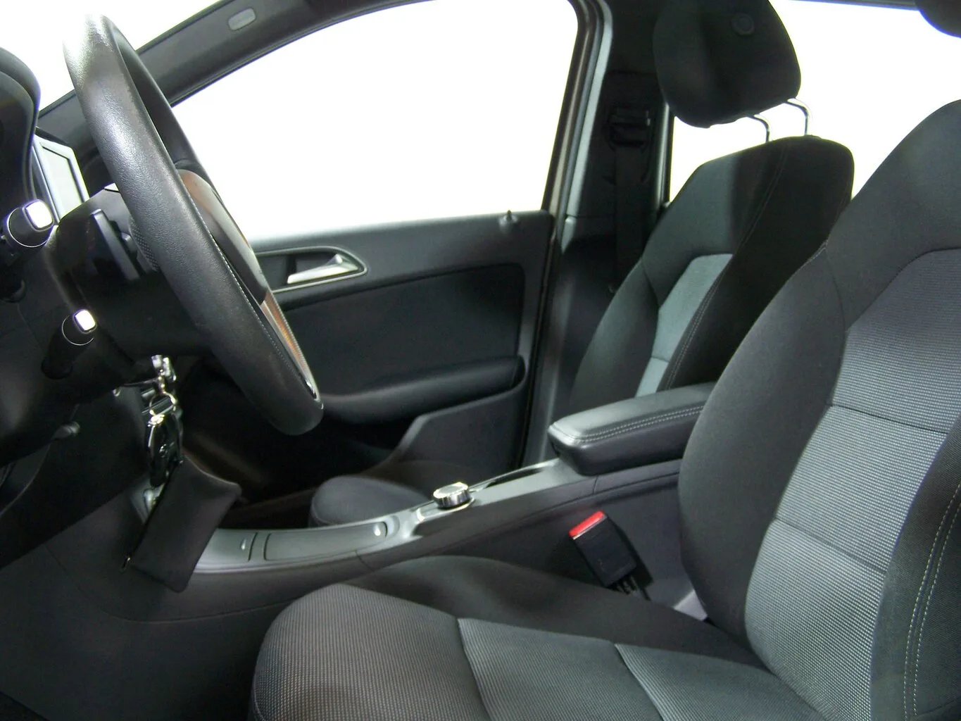 MERCEDES-BENZ B 180 AUTOM PANORAMA+NAVI+PDC+SITZH... – Bild 7