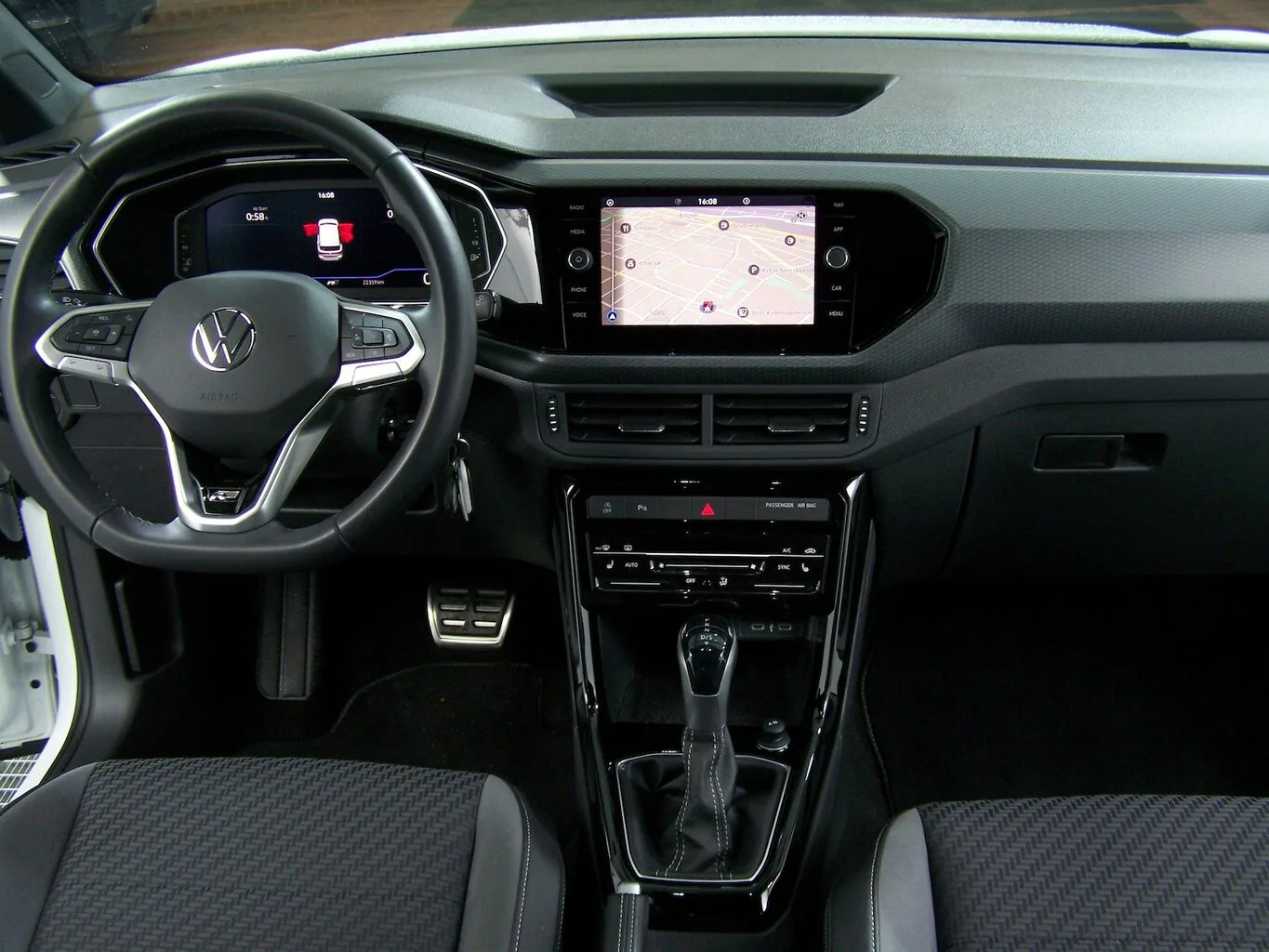 VW T-Cross 1.5 TSI R-Line DSG VRT-PRO+LED+NAV+KAM... – Bild 6