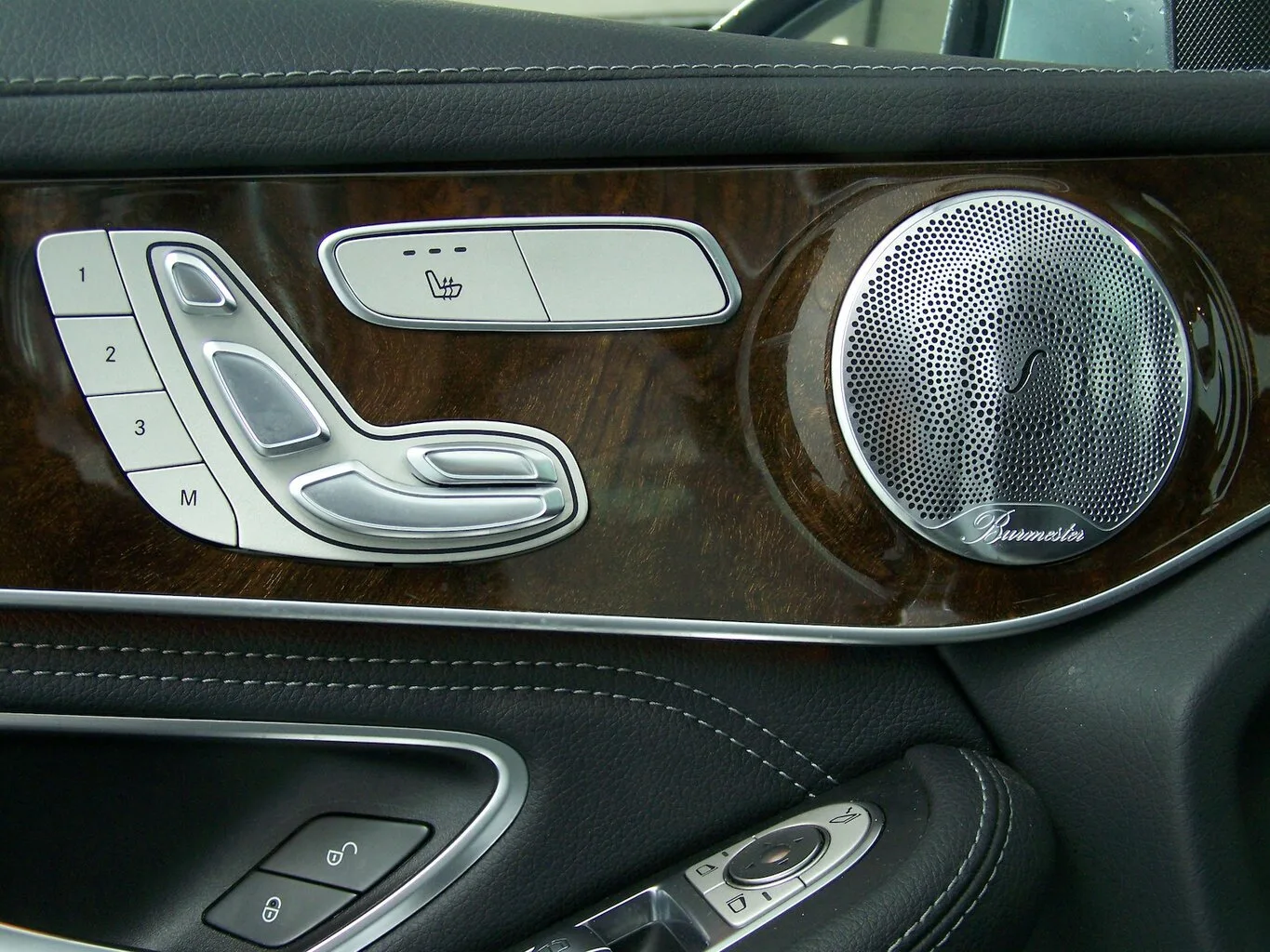 MERCEDES-BENZ GLC 250 4Matic PANORAM+KAM+LED+AMBIENT+DISTR... – Bild 8