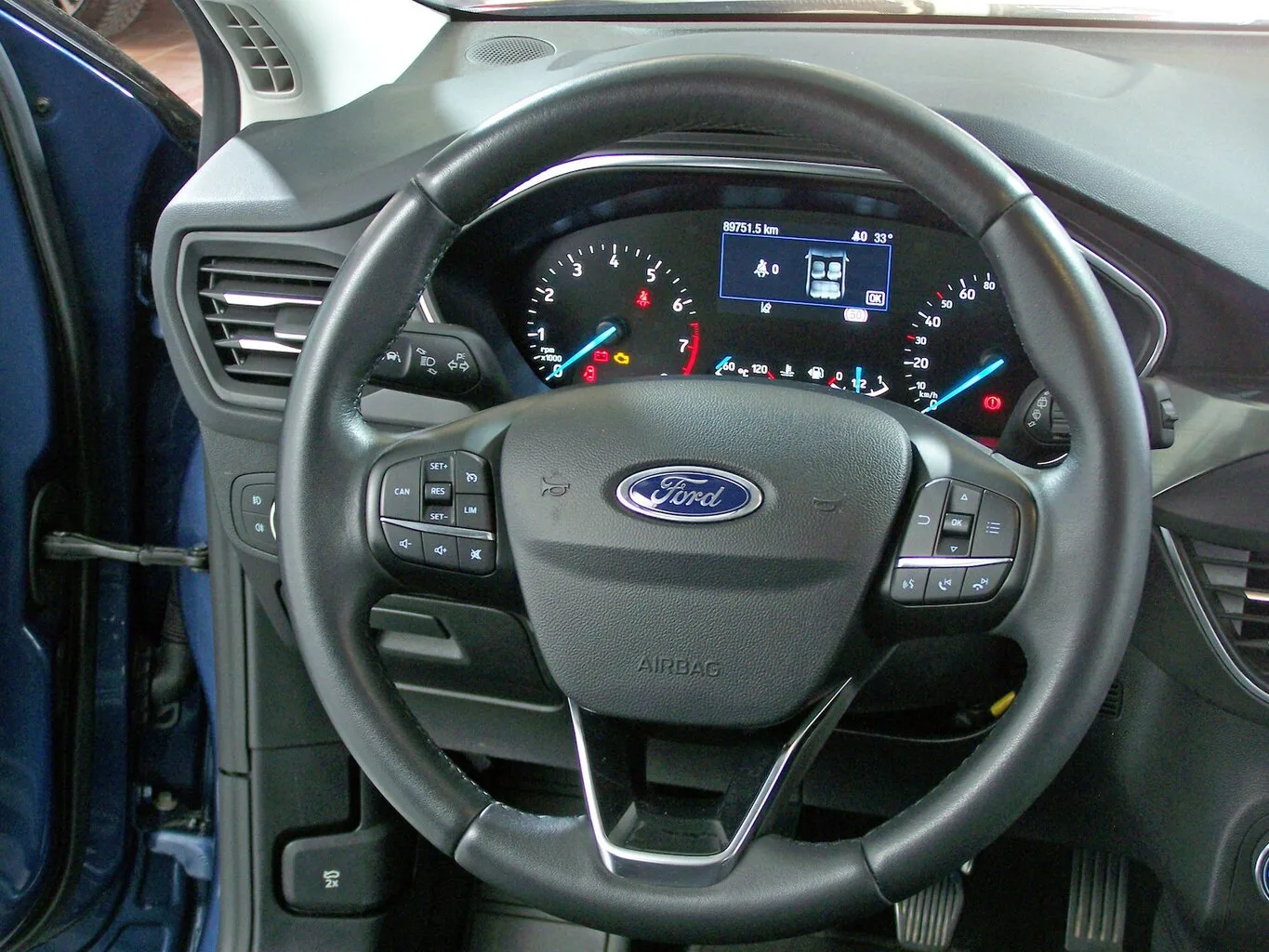 FORD Focus Fliessheck 1.0 EcoBoost Titanium NAVI+PDC... – Bild 6