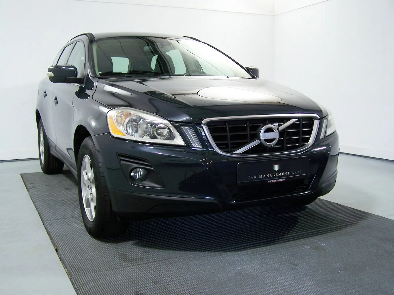 VOLVO XC60 D5 Momentum Autom NAVI+LEDER+PDC... – Bild 3