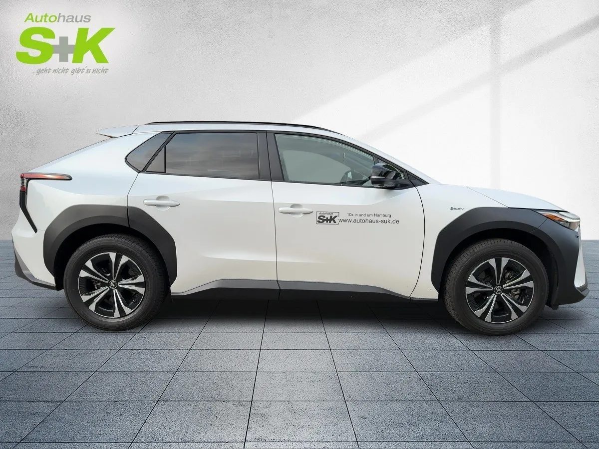 Toyota bZ4X Elektromotor +SHZ+LED+Toterwinkel+Apple Car – Bild 5