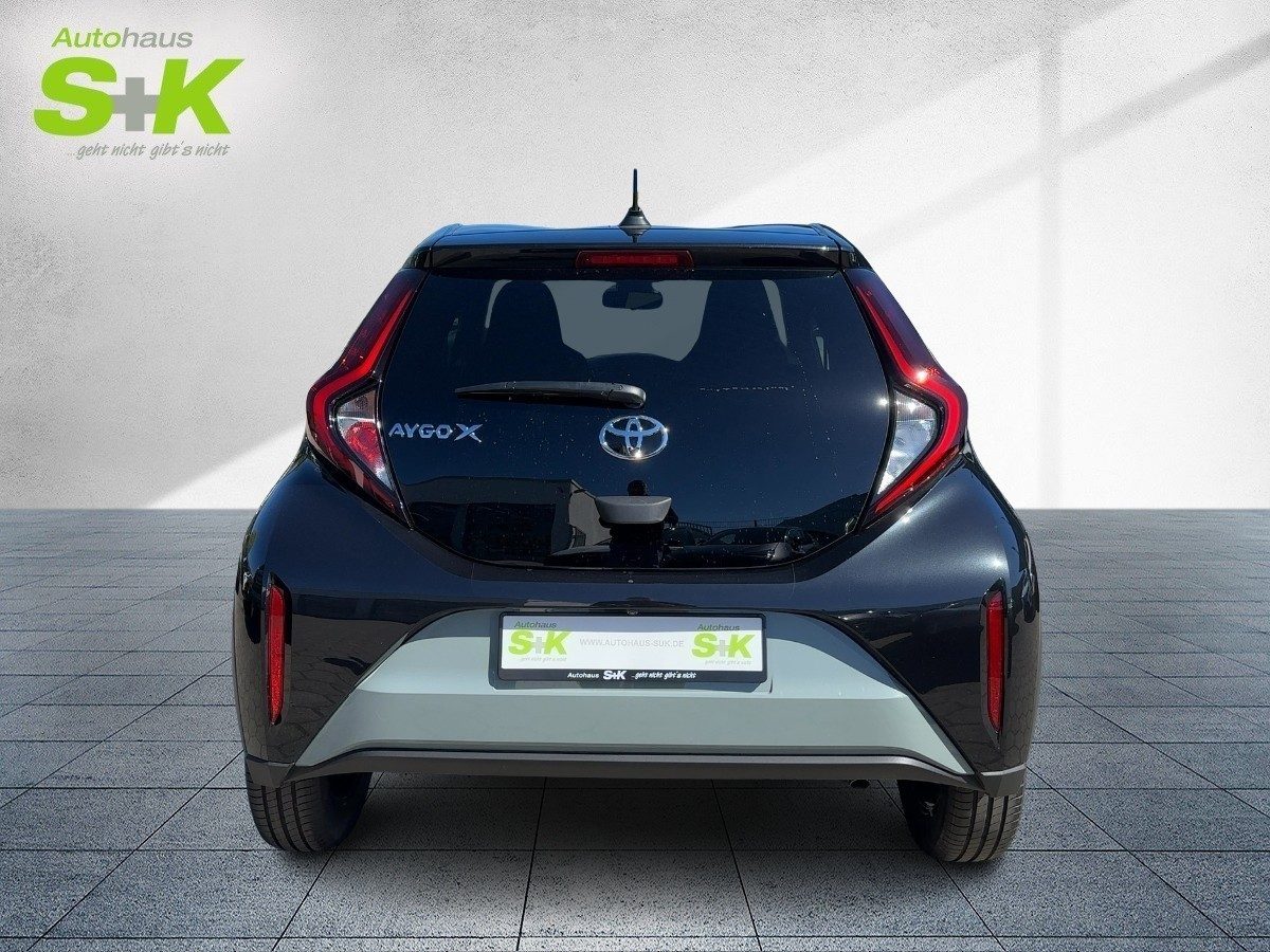 Toyota Aygo X 1,0 l Teamplayer 5 M/T – Bild 3